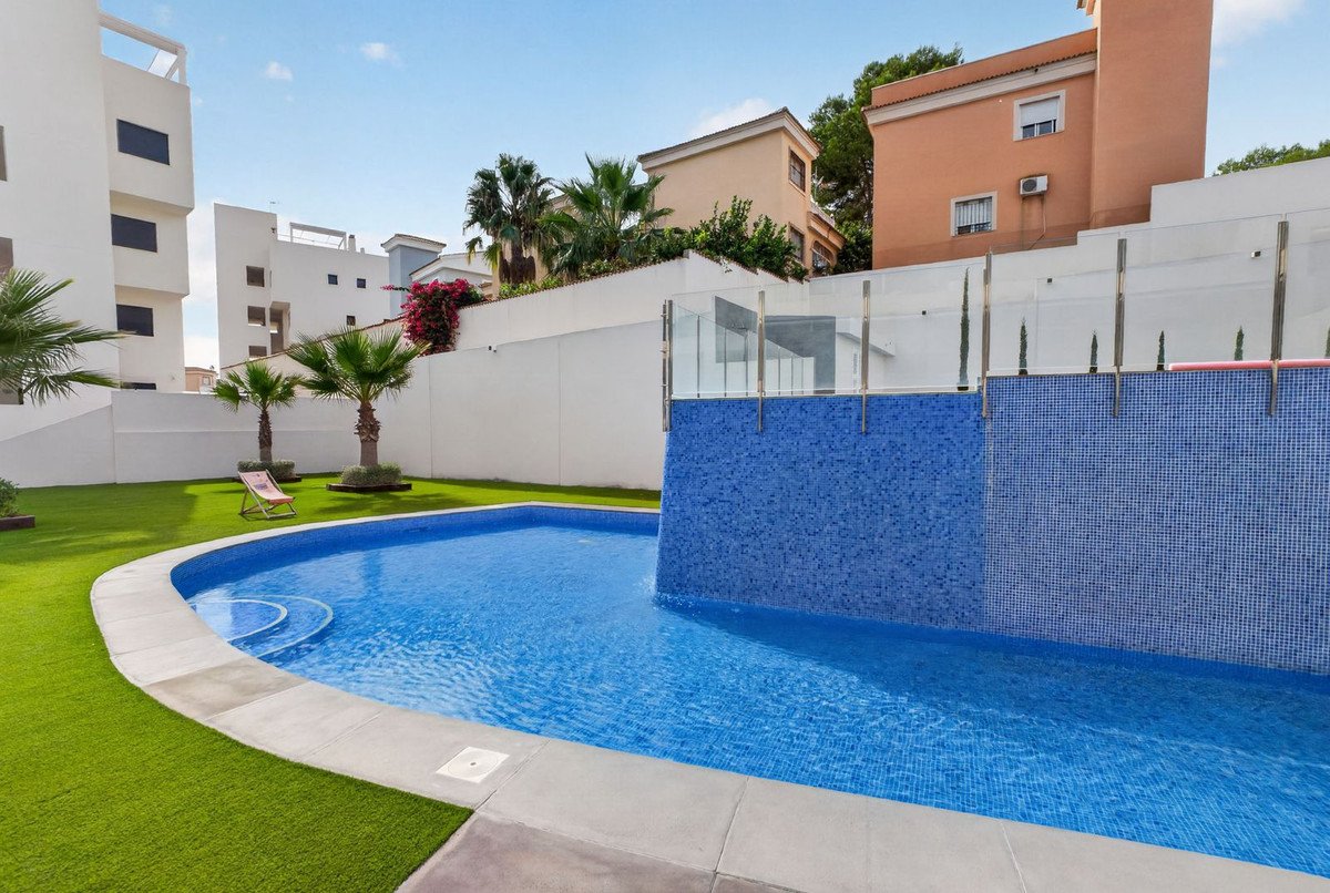 3 Bed Ground Floor Apartment in Villamartin