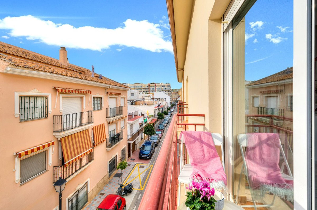 2 Bed Top Floor Apartment in Fuengirola