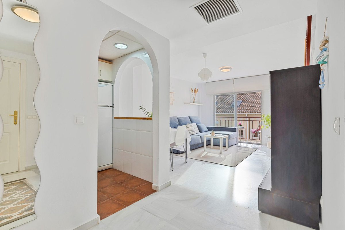 2 Bed Top Floor Apartment in Fuengirola