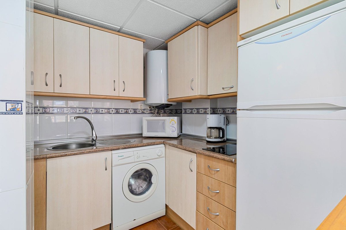 2 Bed Top Floor Apartment in Fuengirola