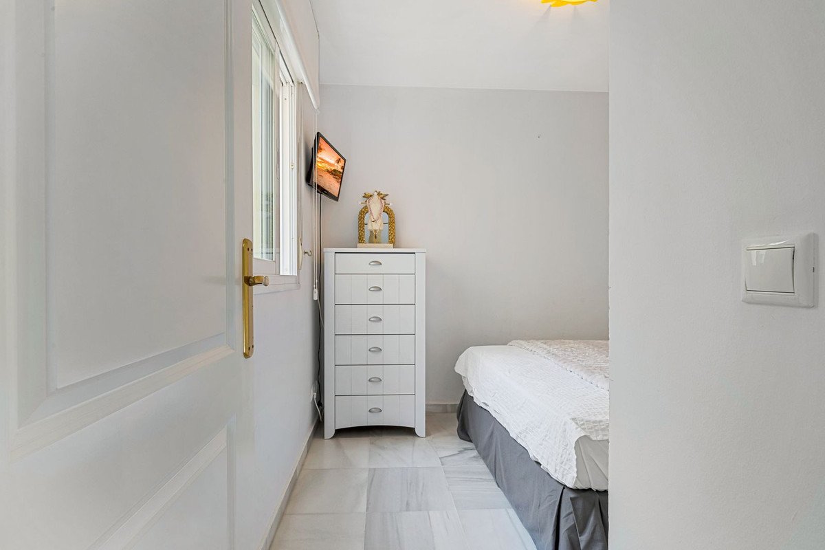 2 Bed Top Floor Apartment in Fuengirola