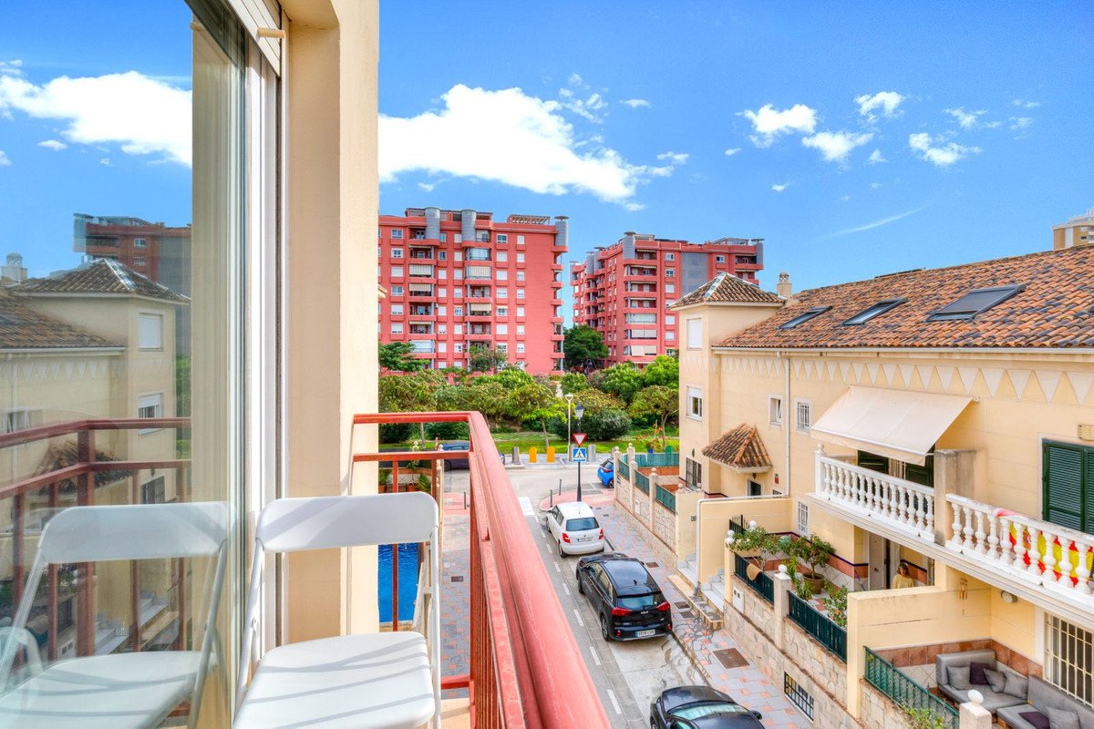 2 Bed Top Floor Apartment in Fuengirola