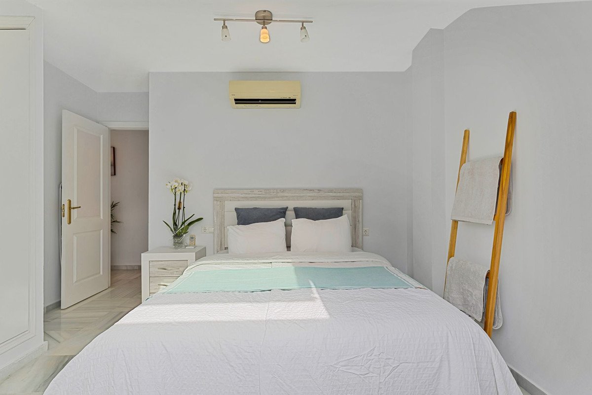 2 Bed Top Floor Apartment in Fuengirola