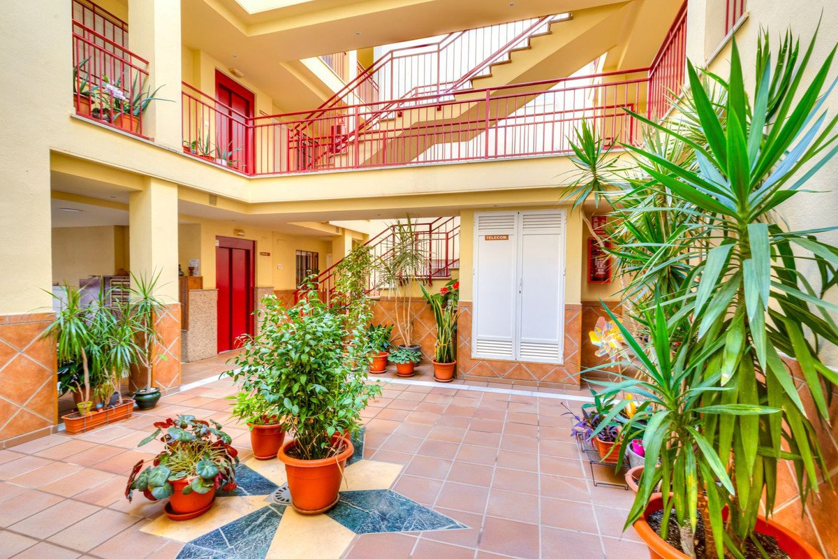 2 Bed Top Floor Apartment in Fuengirola