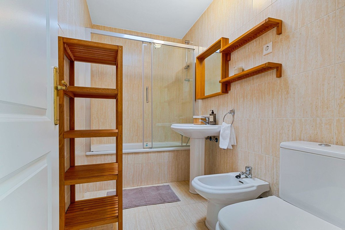 2 Bed Top Floor Apartment in Fuengirola