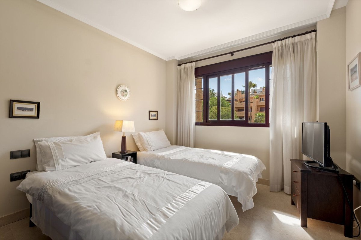 2 Bed Middle Floor Apartment in La Mairena