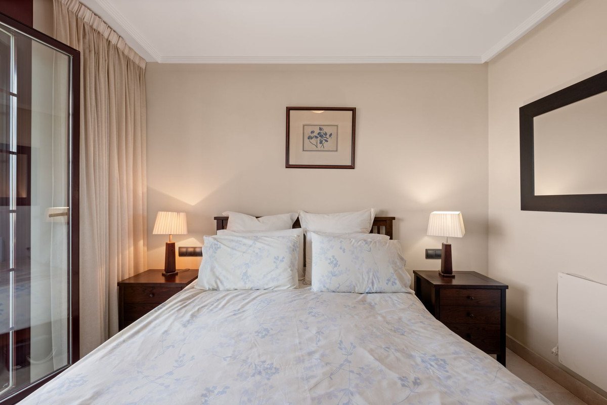 2 Bed Middle Floor Apartment in La Mairena