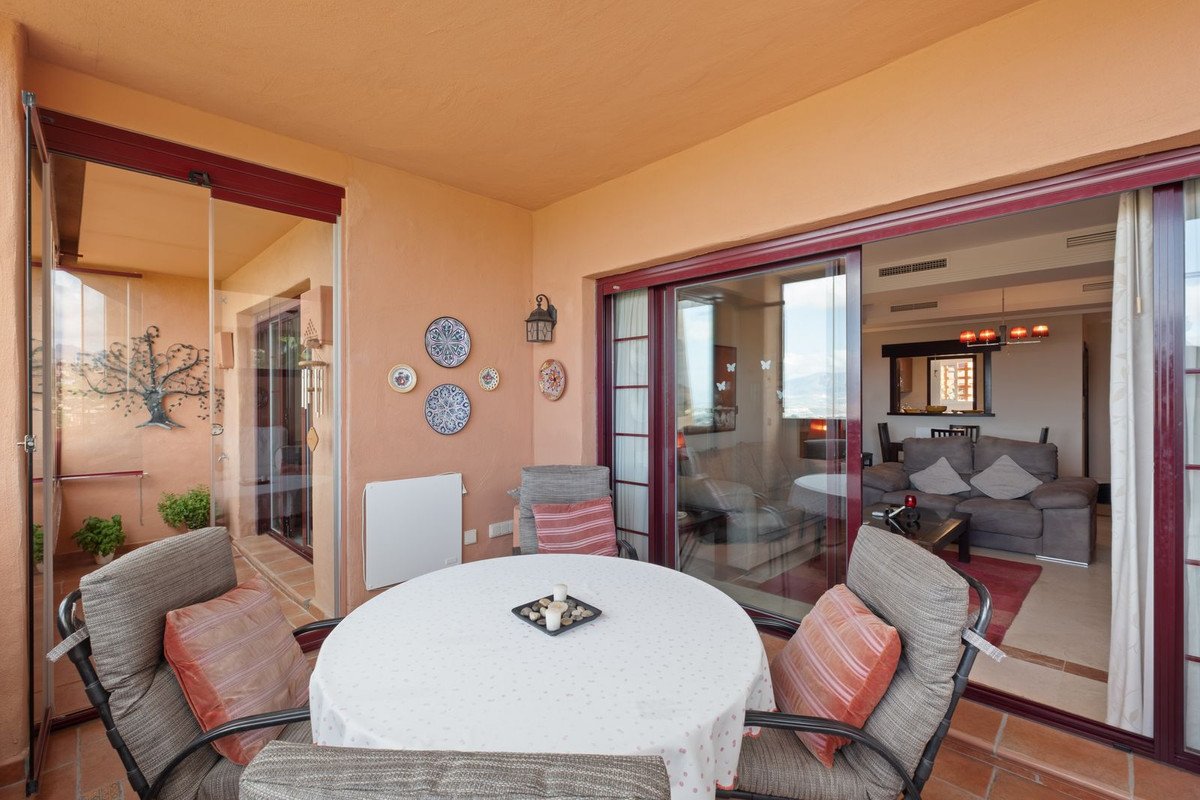 2 Bed Middle Floor Apartment in La Mairena