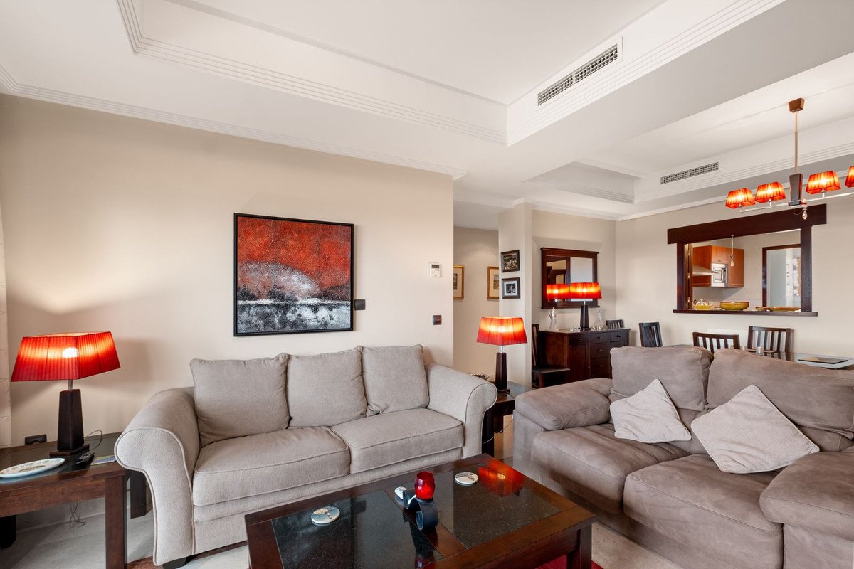 2 Bed Middle Floor Apartment in La Mairena