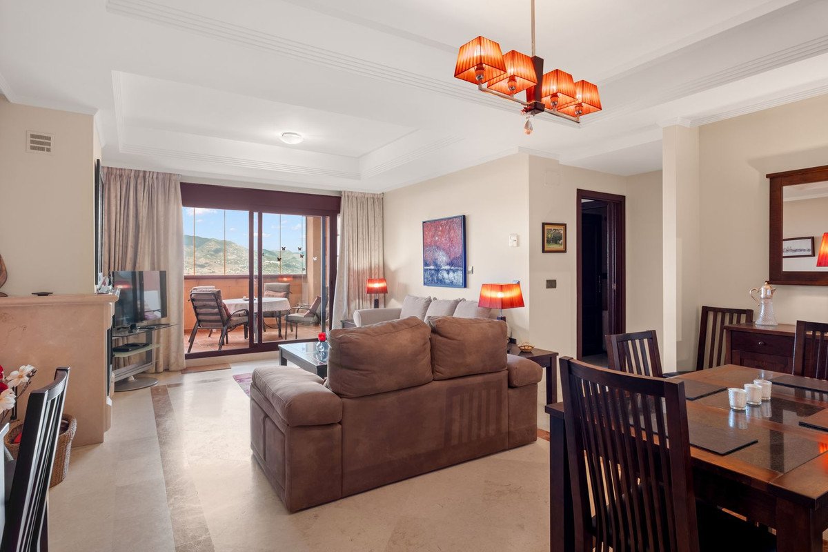 2 Bed Middle Floor Apartment in La Mairena