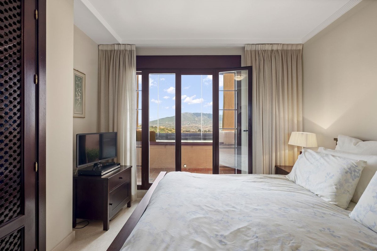 2 Bed Middle Floor Apartment in La Mairena