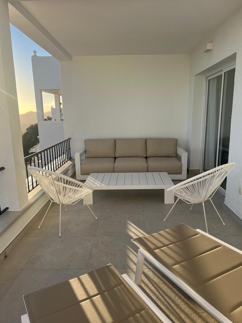 2 Bed Middle Floor Apartment in Mijas