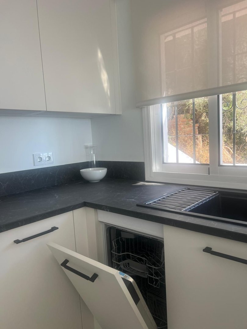 2 Bed Middle Floor Apartment in Mijas