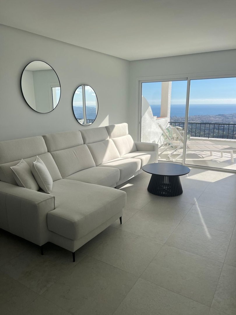 2 Bed Middle Floor Apartment in Mijas