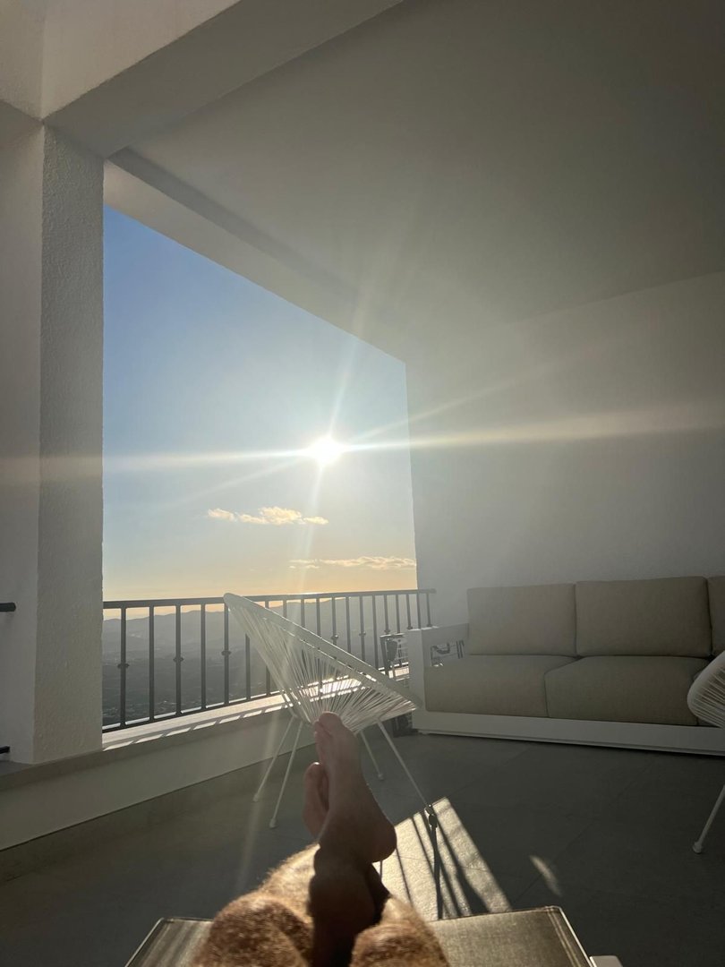 2 Bed Middle Floor Apartment in Mijas