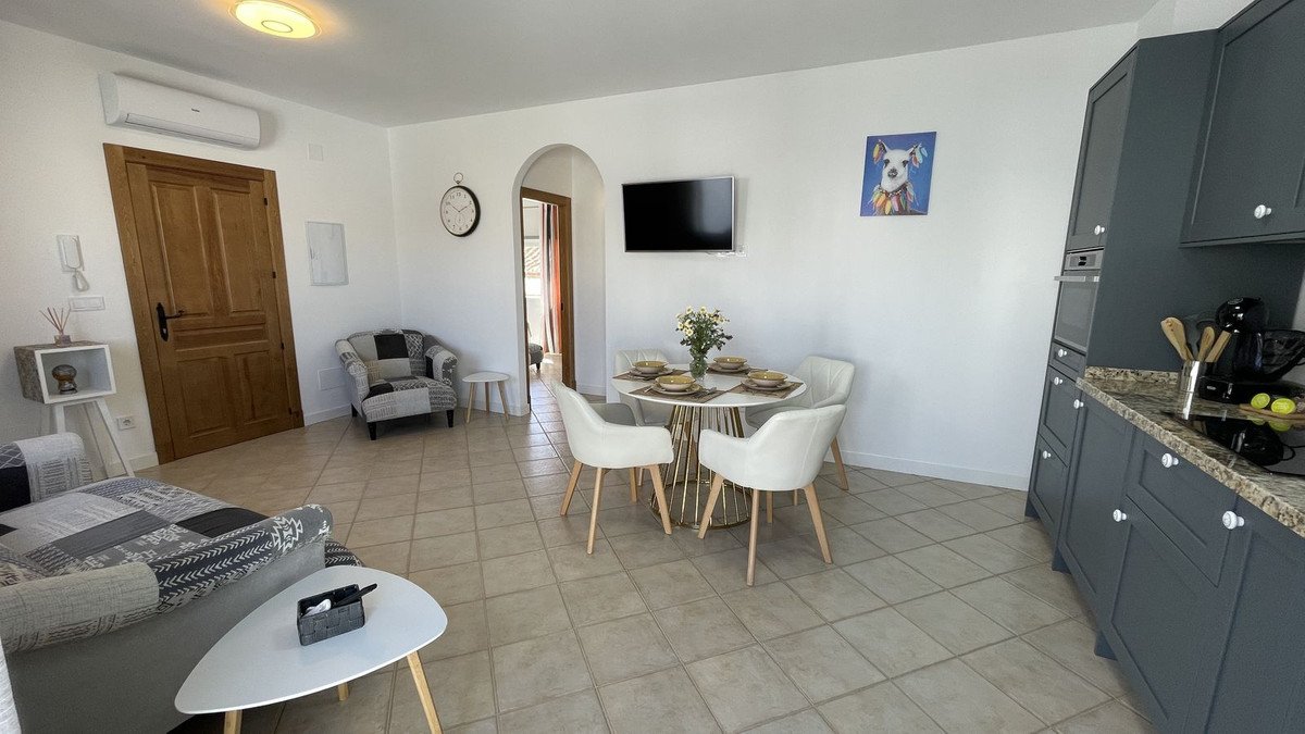 5 Bed Townhouse in Alhaurín el Grande
