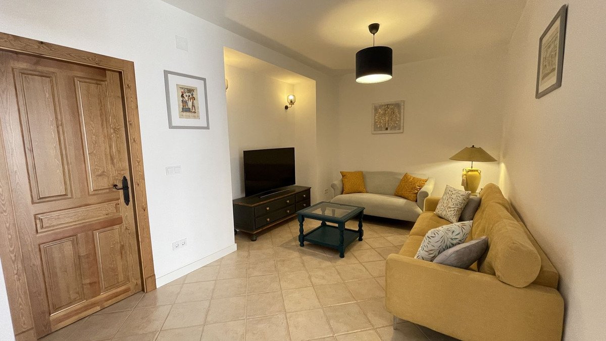 5 Bed Townhouse in Alhaurín el Grande