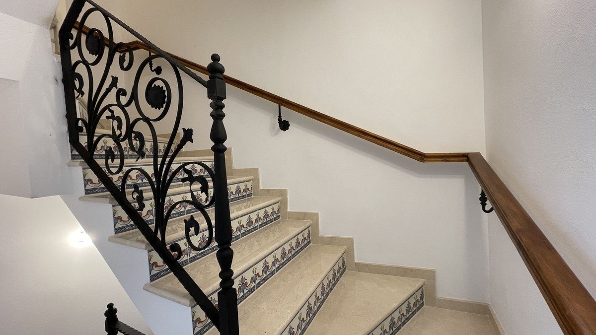 5 Bed Townhouse in Alhaurín el Grande