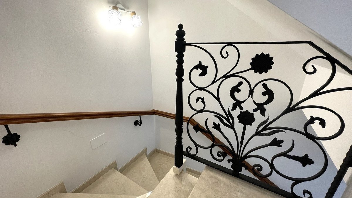 5 Bed Townhouse in Alhaurín el Grande