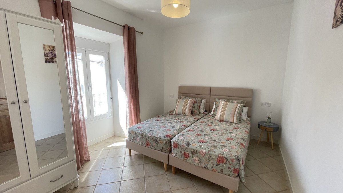 5 Bed Townhouse in Alhaurín el Grande