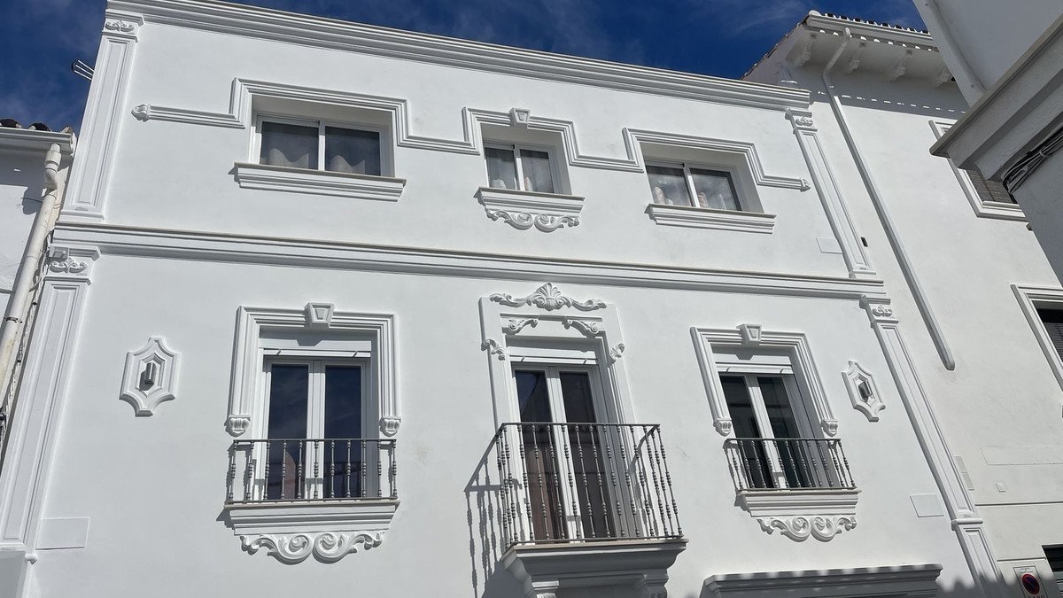 5 Bed Townhouse in Alhaurín el Grande