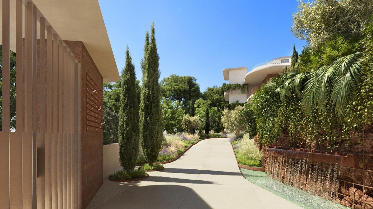 3 Bed Middle Floor Apartment in Fuengirola
