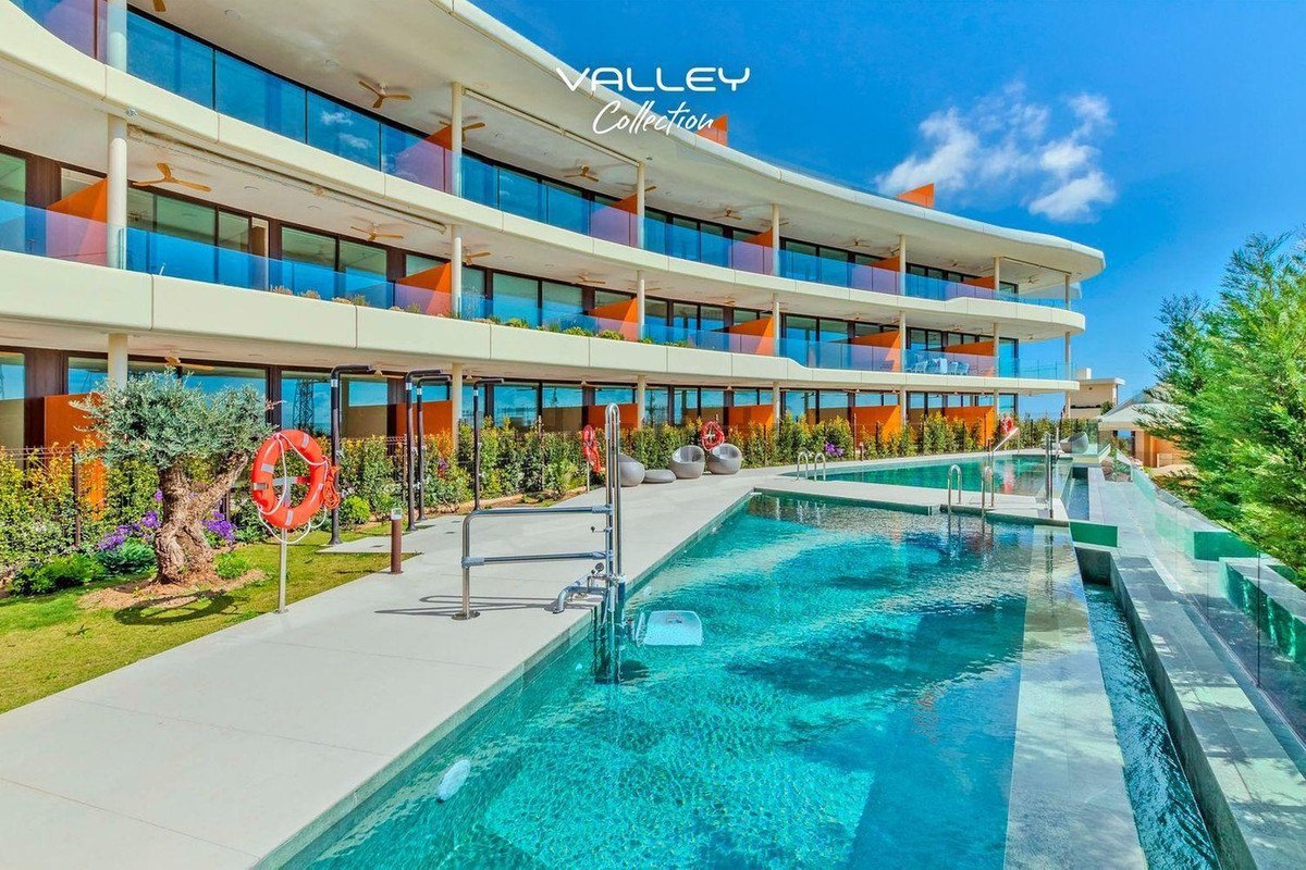 3 Bed Middle Floor Apartment in Fuengirola