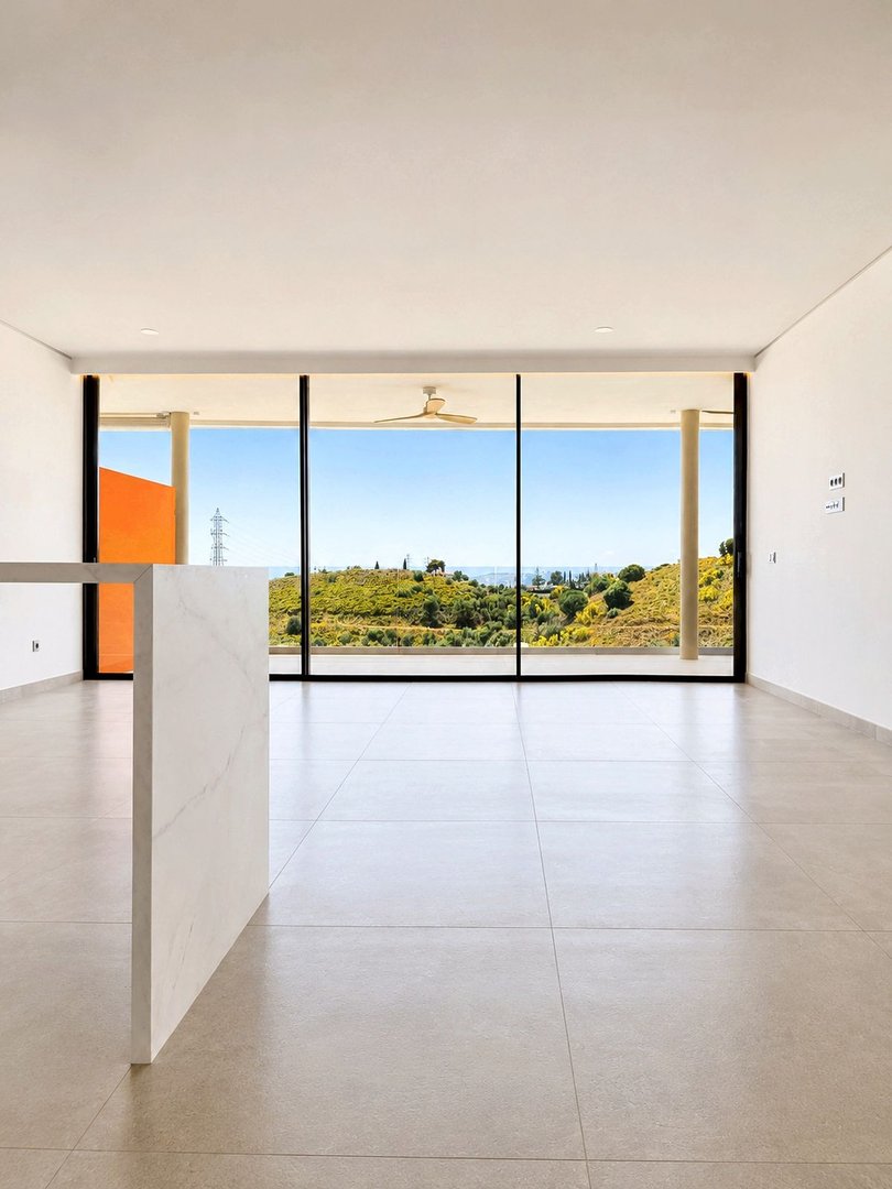 3 Bed Middle Floor Apartment in Fuengirola
