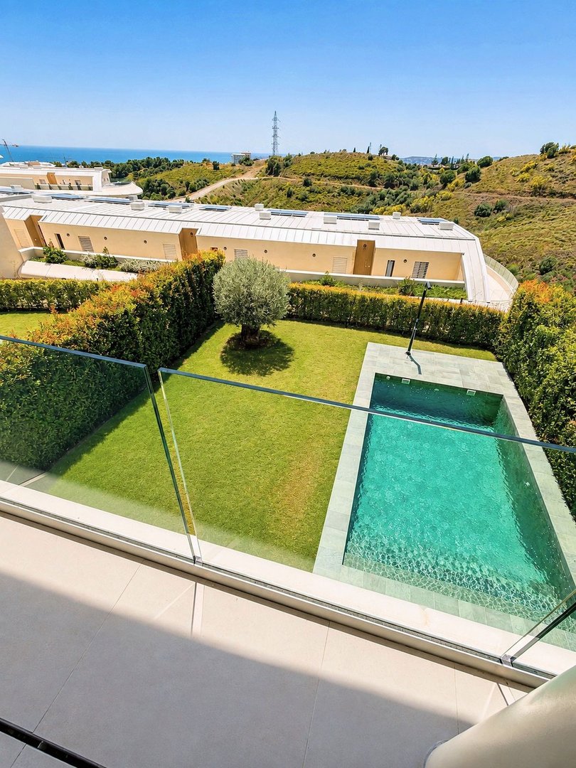 3 Bed Middle Floor Apartment in Fuengirola