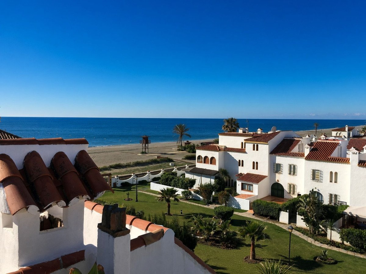 4 Bed Townhouse in Casares Playa