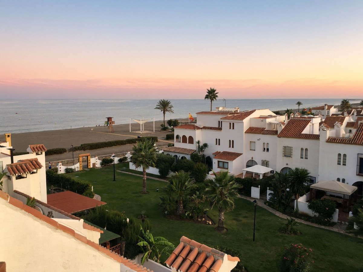 4 Bed Townhouse in Casares Playa