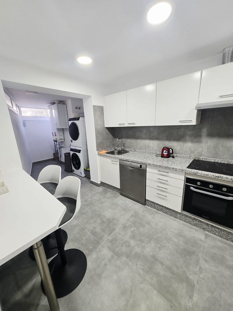 3 Bed Middle Floor Apartment in Puerto Banús