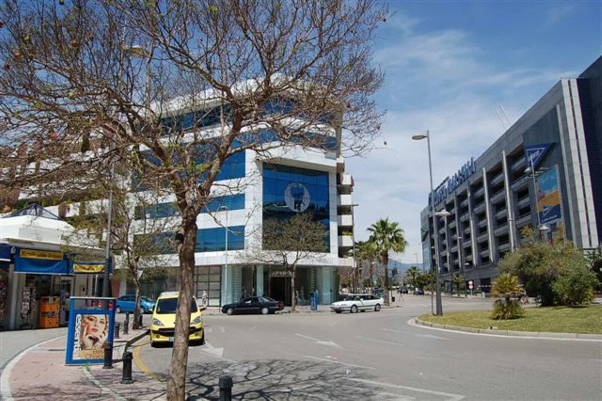 3 Bed Middle Floor Apartment in Puerto Banús