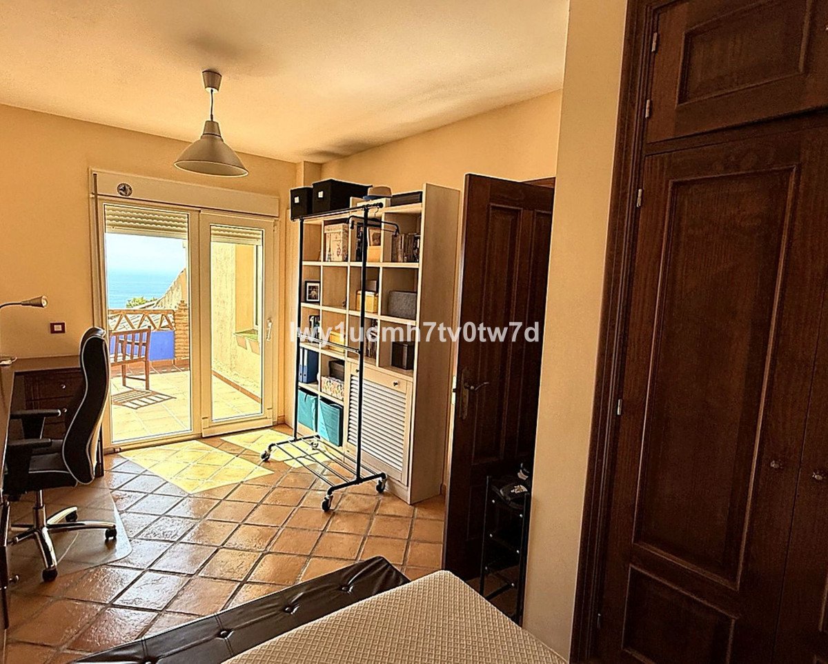 6 Bed Detached Villa in Málaga