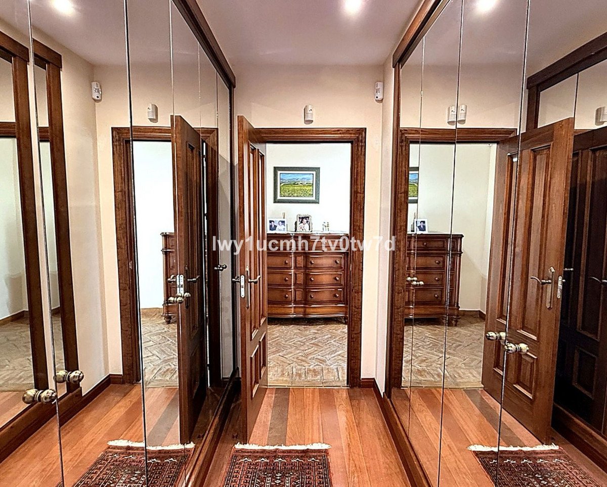 6 Bed Detached Villa in Málaga