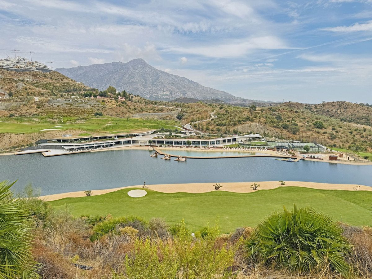 3 Bed Penthouse in La Quinta