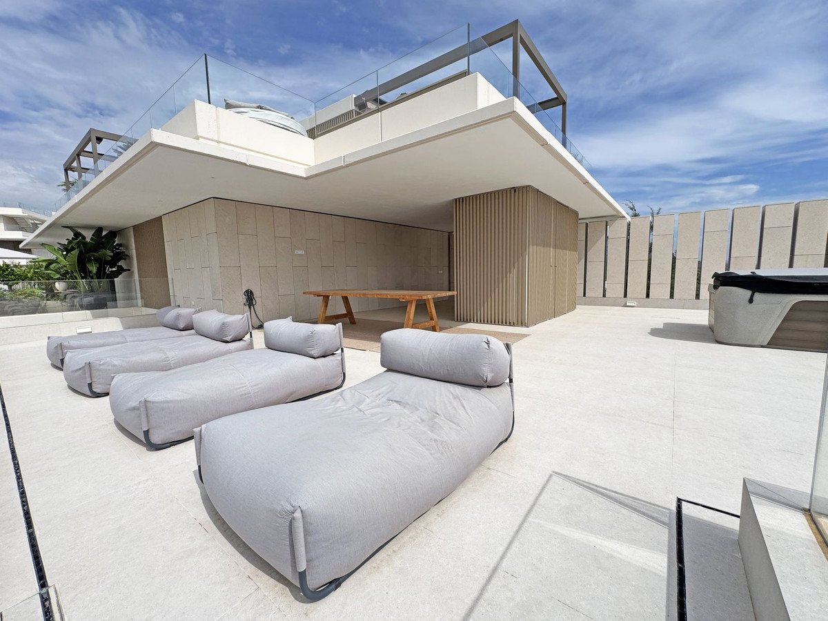 3 Bed Penthouse in La Quinta