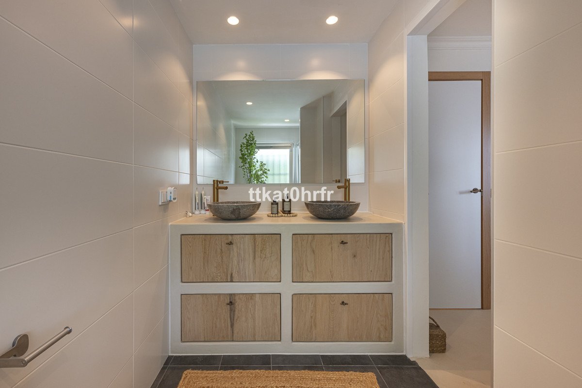 4 Bed Detached Villa in Nueva Andalucía