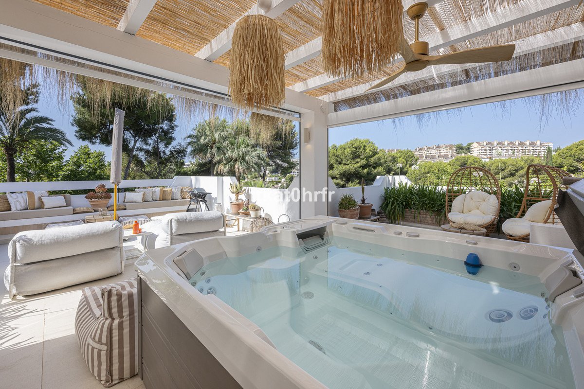 4 Bed Detached Villa in Nueva Andalucía