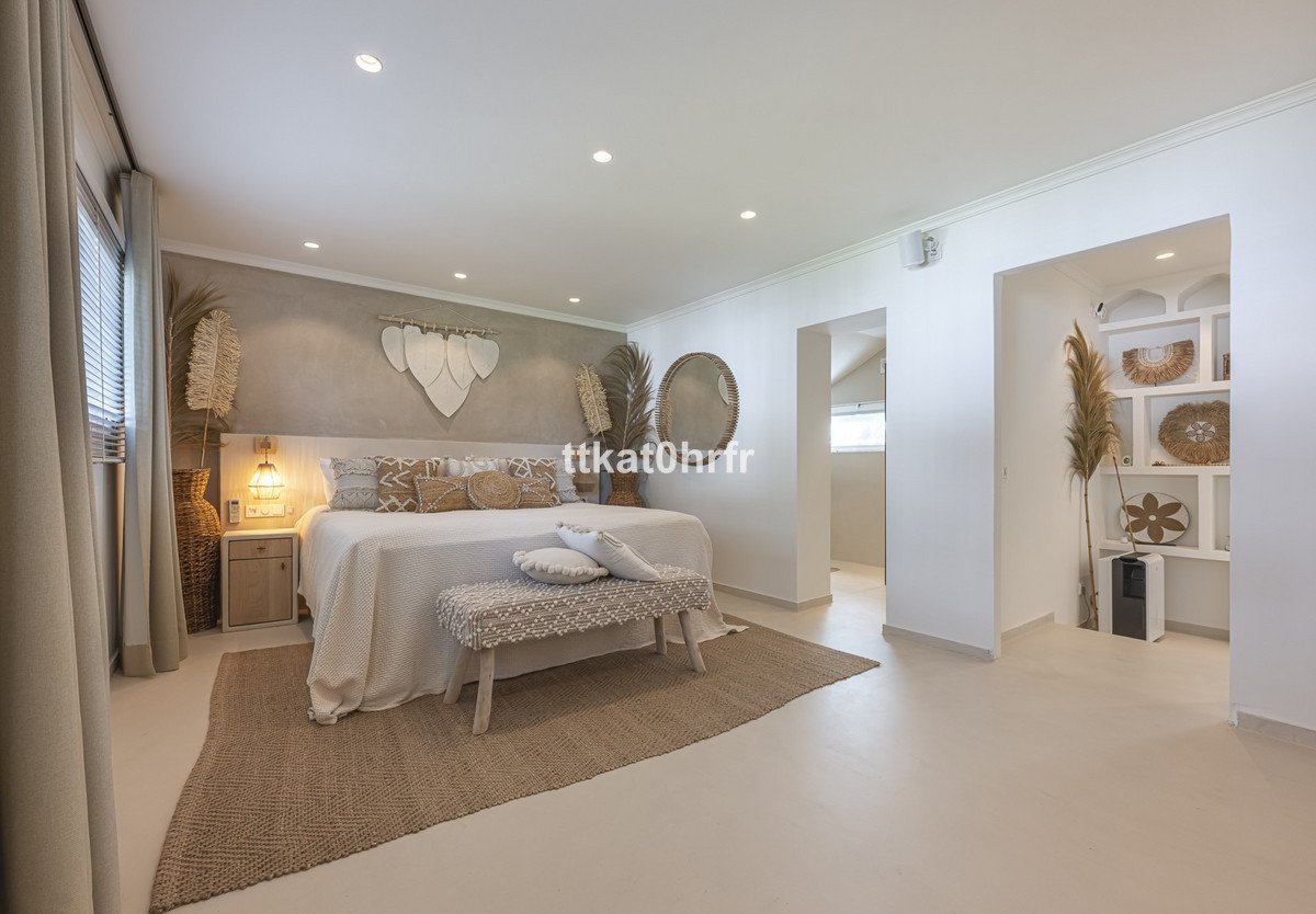 4 Bed Detached Villa in Nueva Andalucía