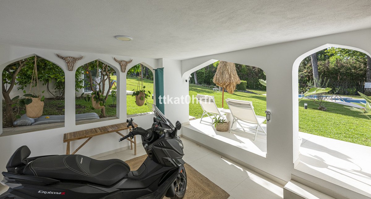 4 Bed Detached Villa in Nueva Andalucía