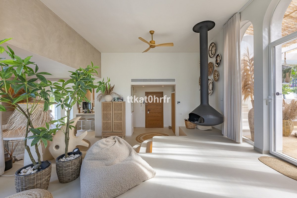4 Bed Detached Villa in Nueva Andalucía