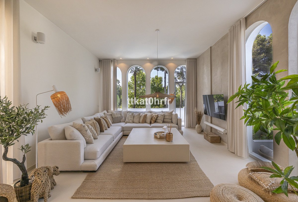 4 Bed Detached Villa in Nueva Andalucía