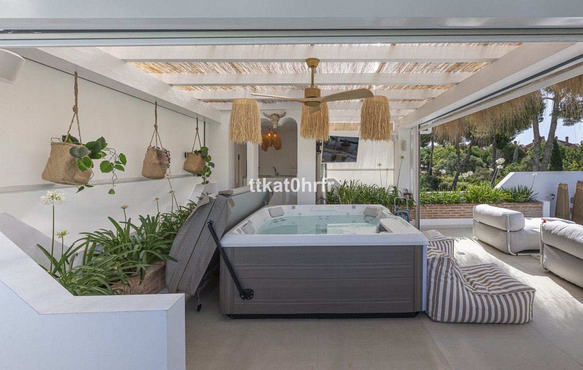 4 Bed Detached Villa in Nueva Andalucía