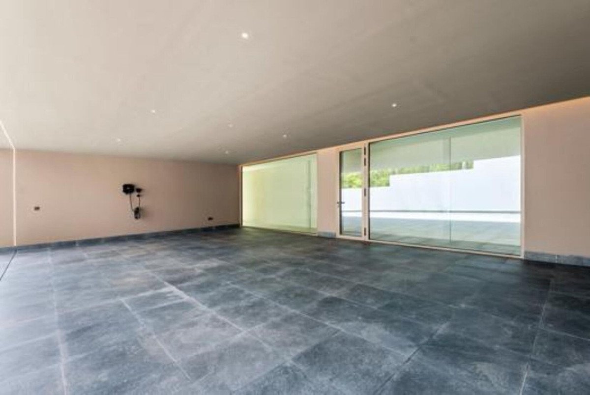 6 Bed Detached Villa in Sotogrande