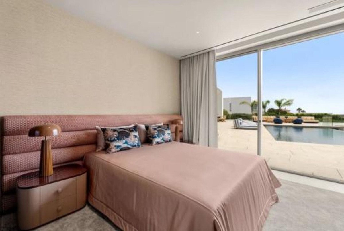 6 Bed Detached Villa in Sotogrande