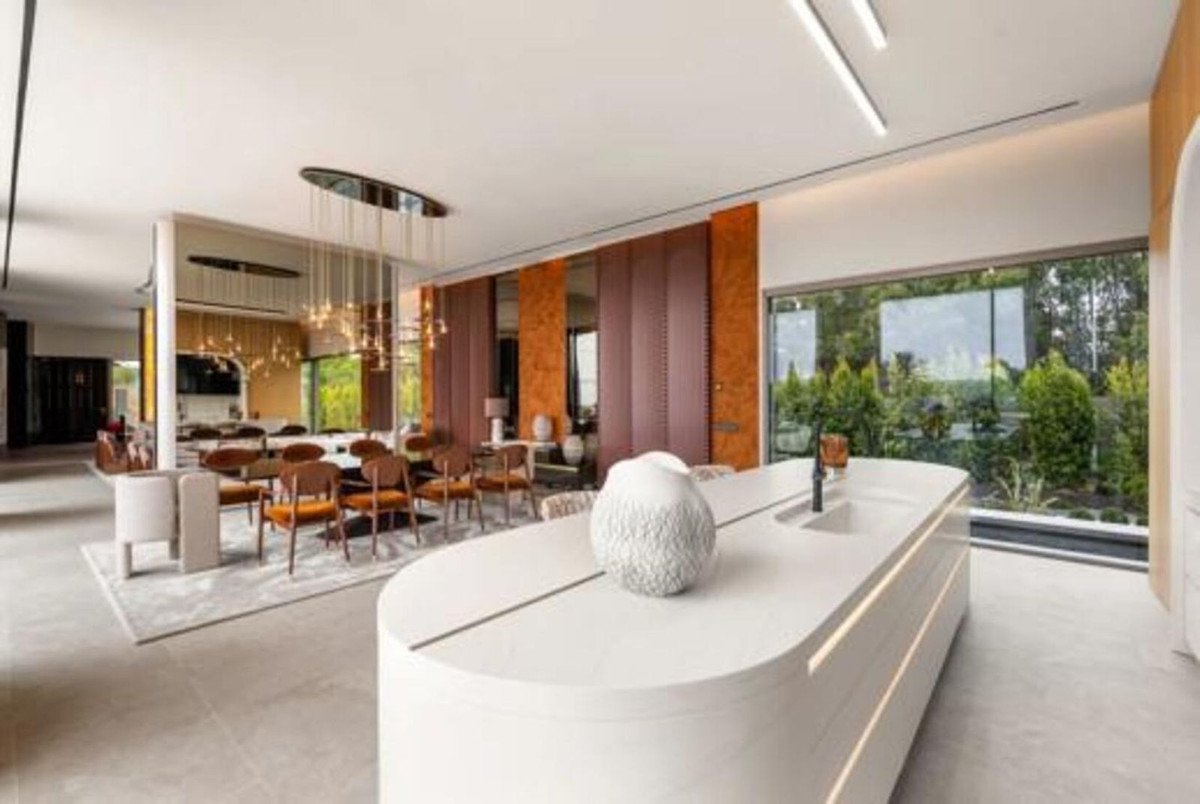 6 Bed Detached Villa in Sotogrande