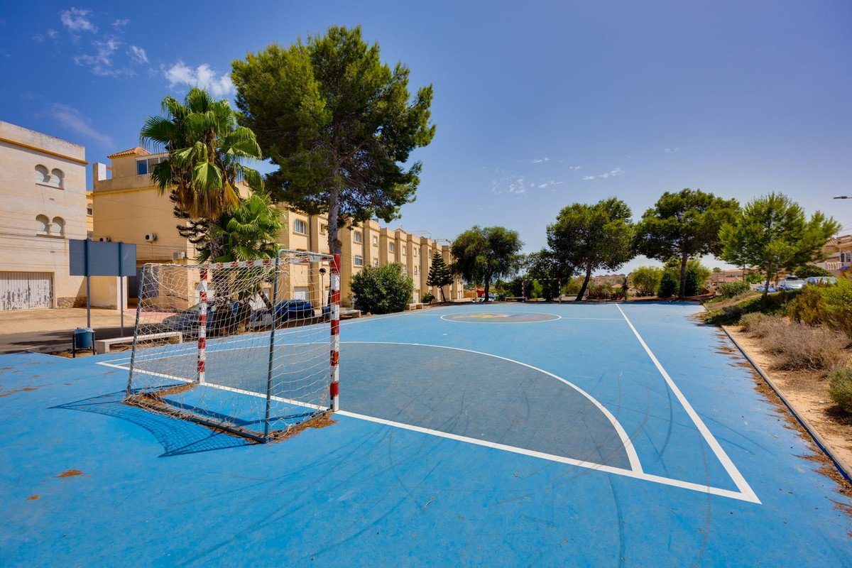 1 Bed Ground Floor Apartment in Orihuela Costa