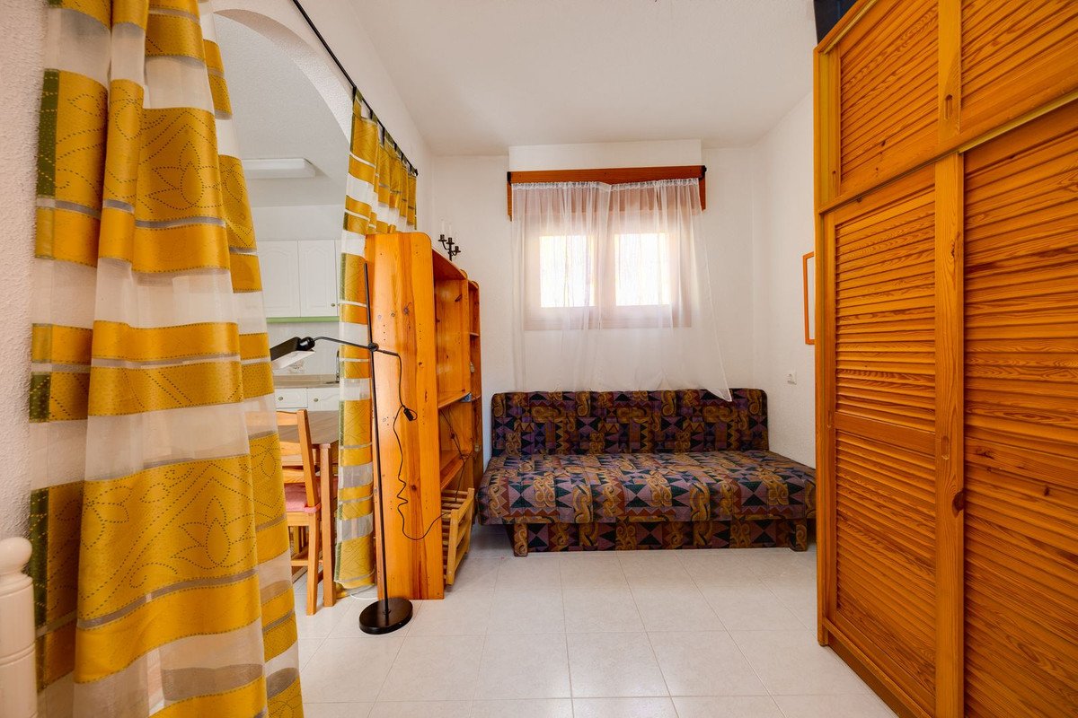 1 Bed Ground Floor Apartment in Orihuela Costa