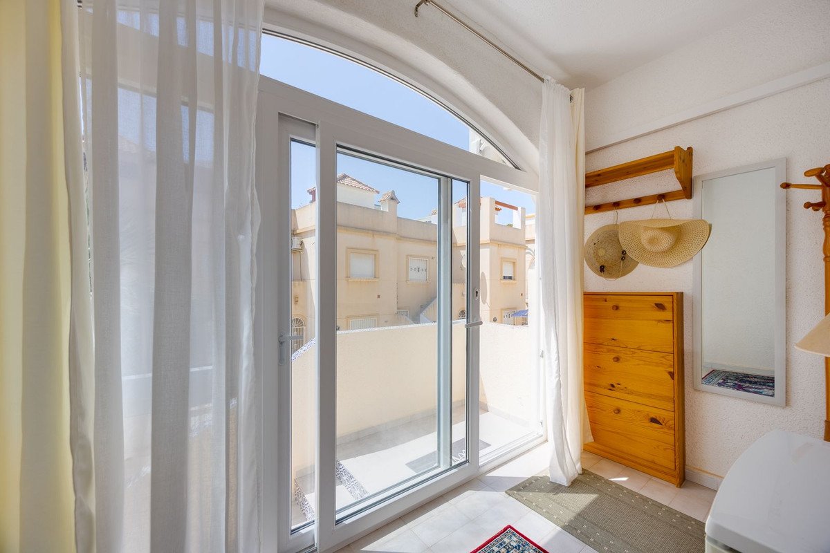 1 Bed Ground Floor Apartment in Orihuela Costa